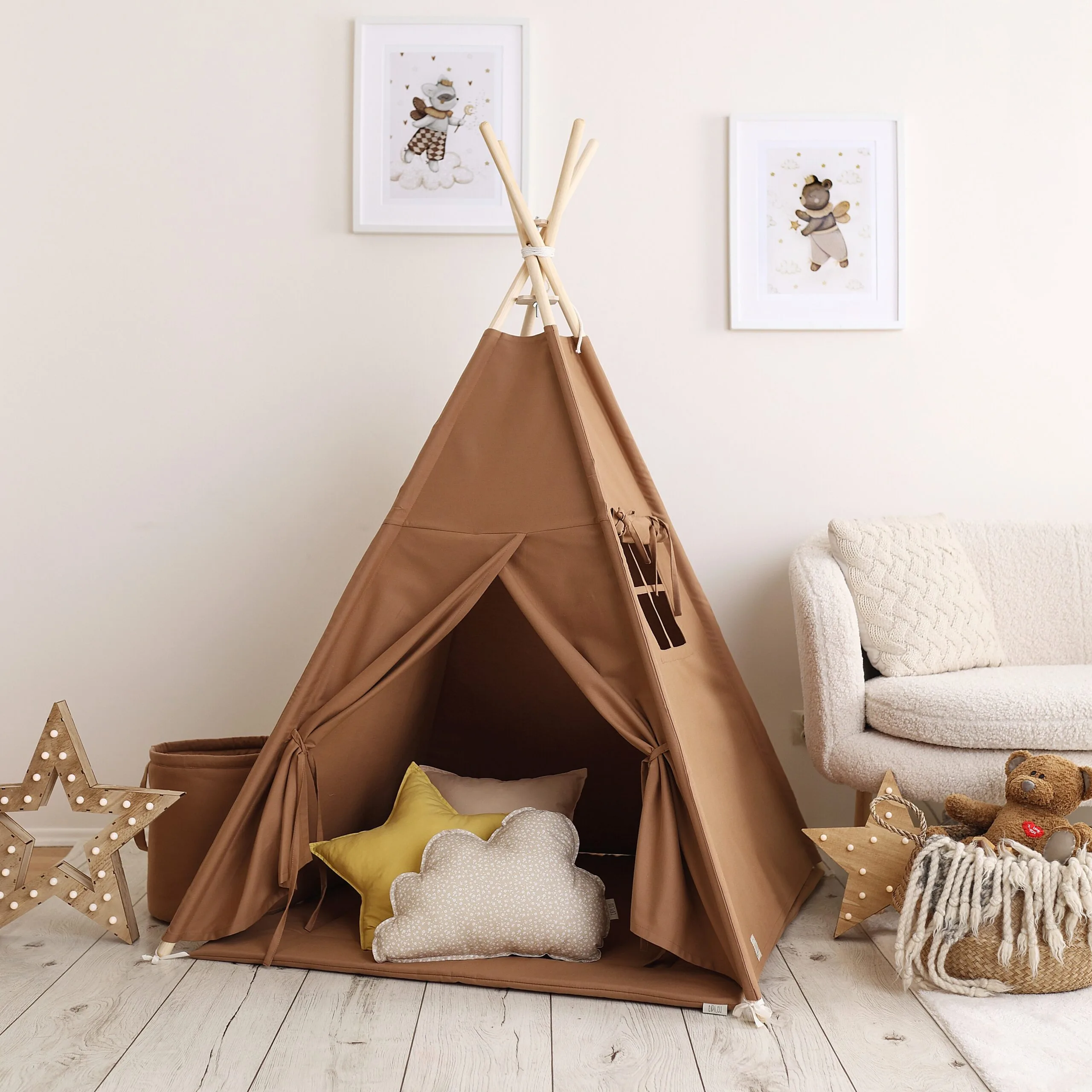 namiot-tipi-dla-chlopca-000cnh.webp Namiot tipi dla dzieci, tipi dla chłopca, tipi dla dziewczynki | Tipi.tu - obrazek 1