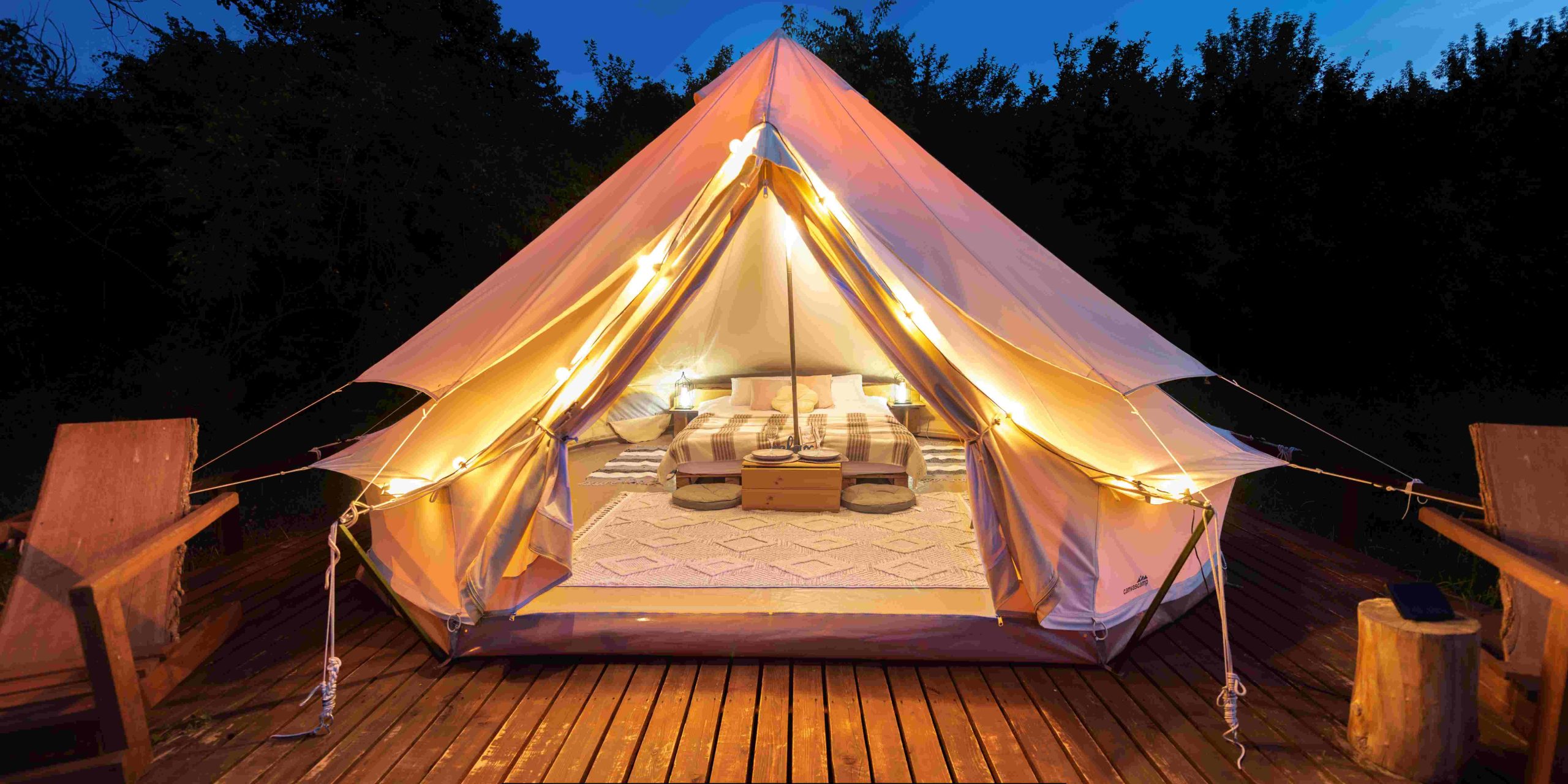 namioty-glampingowe-988xho-1.jpg Najlepsze miejsca na Glamping w Polsce gdzie się wybrać pod luksusowe namioty glampingów? - obrazek 1